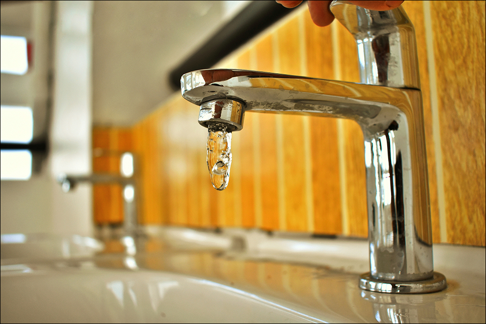 How To Choose The Right Kitchen Faucets Jngmdp